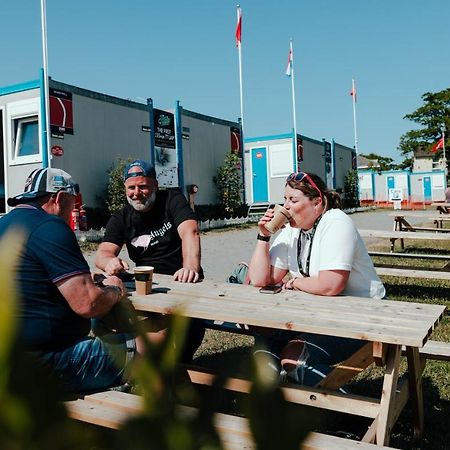Iomtt Village At Isle Of Man Tt Douglas Eksteriør bilde