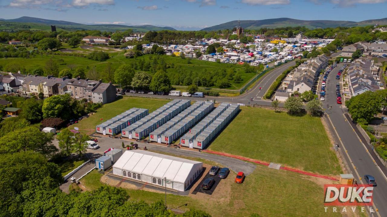 Iomtt Village At Isle Of Man Tt Douglas Eksteriør bilde